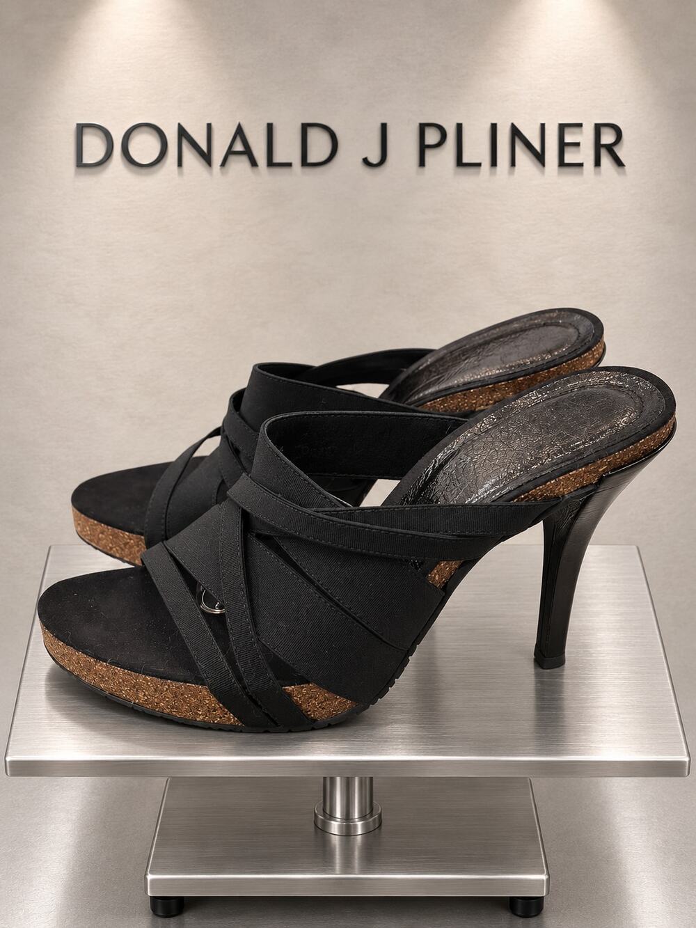 Donald J Pliner Grier S4 Black Crisscross Stretch Heel Sandals 8M Dustbag